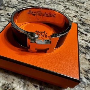 Hermes bracelet-brand new